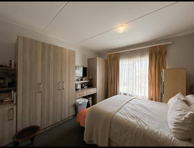 2 BEDROOM APARTMENT FOR SALE IN BLUE HILLS